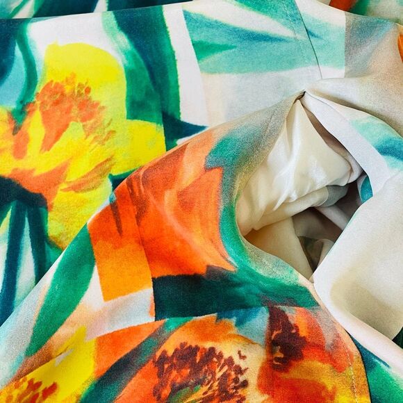 St. John Floral Silk Shift Dress Pockets Size 10 - Picture 10 of 11